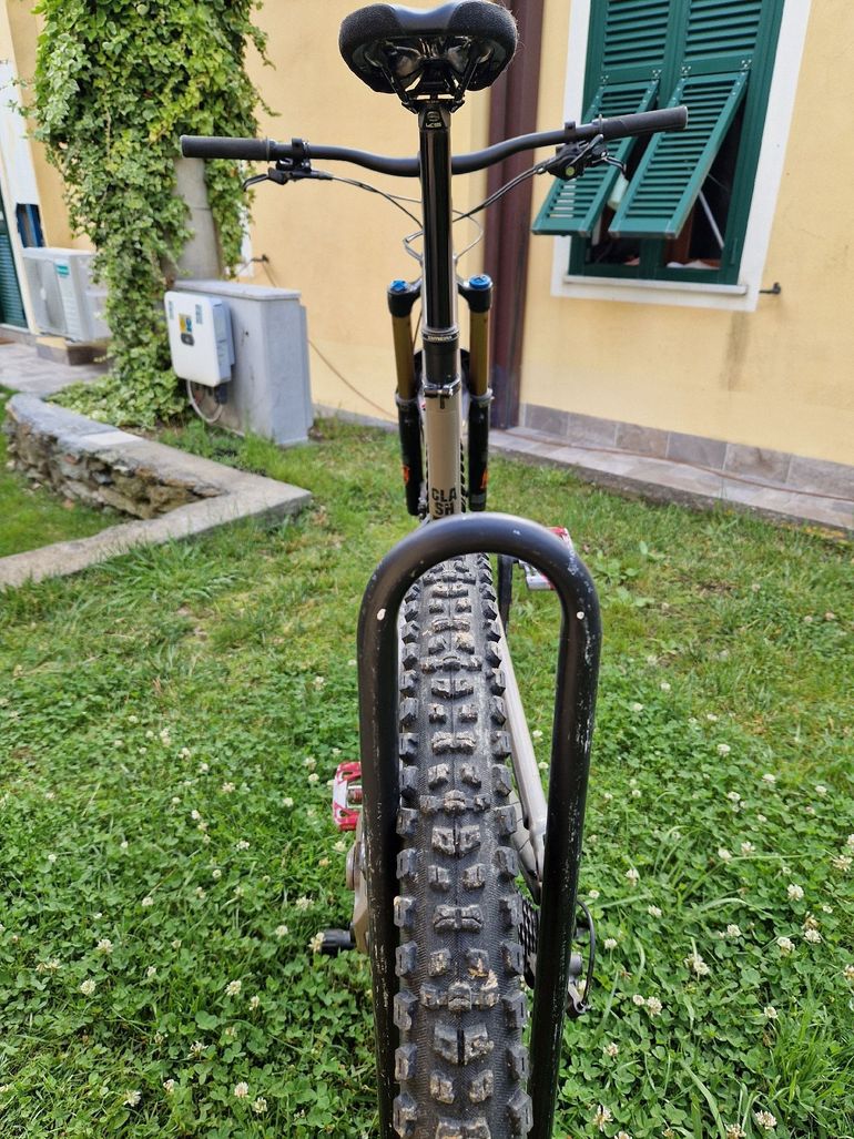 Używany Commencal CLASH SIGNATURE 2021 2021 Mountainbike — zdjęcie 5 z 8