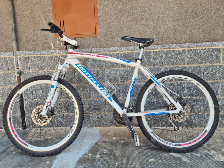 Used Bottecchia Custom Shimano Altus 2020 Mountainbike, White — image 5 of 7