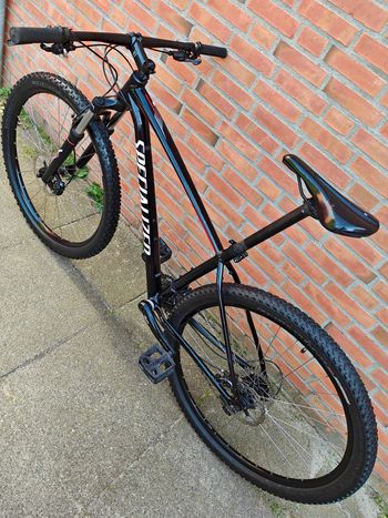 Używany Specialized Men's Rockhopper 2018 2018 Mountainbike — zdjęcie 14 z 14