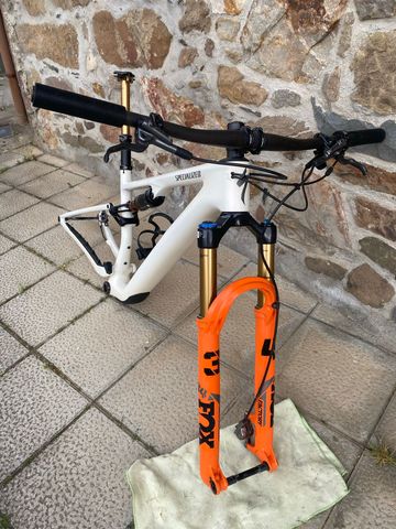 Used Specialized Epic 8 EVO Pro Frameset - FOX FLOAT Factory 2024 Frameset 2024 Mountainbike, White, 29 — image 22 of 22