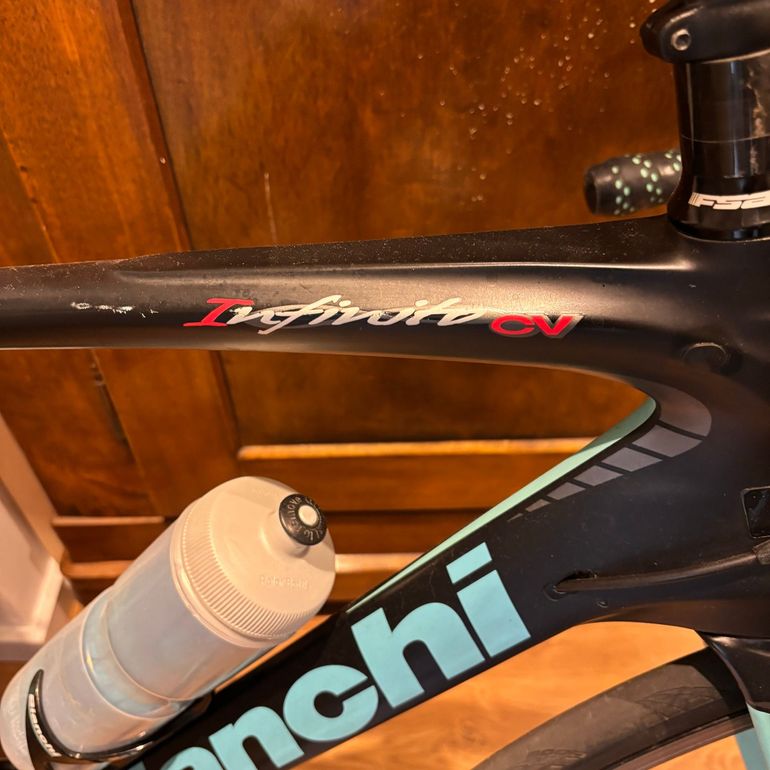 Bianchi Infinito CV Chorus 2019 2019 Road & Gravel d'occasion — image 4 sur 5