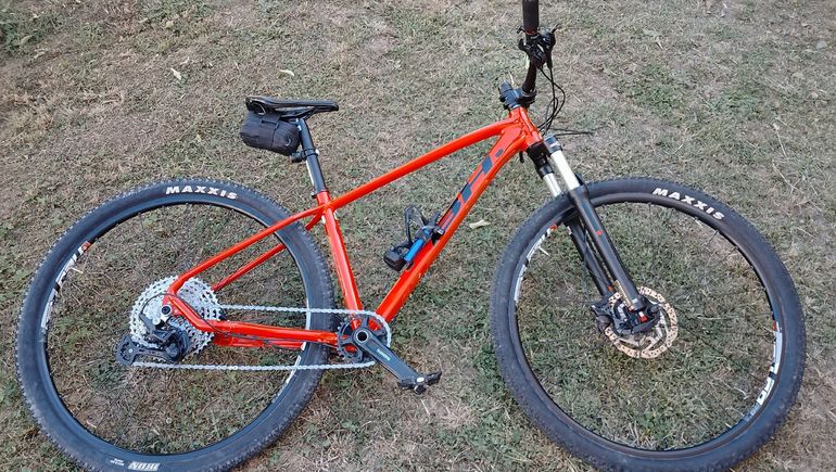 Używany BH EXPERT 5.5 2024 2024 Mountainbike — zdjęcie 1 z 3