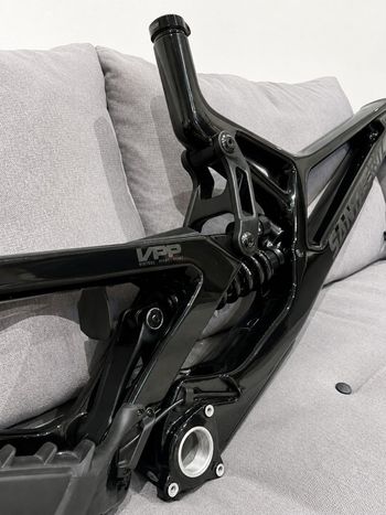 Brugt Santa Cruz V10 DH X01 / Carbon CC 2025 Frameset 2025 Mountainbike — billede 3 af 8