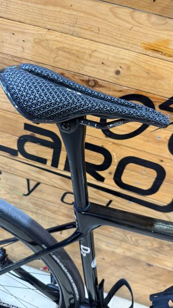 Factor O2 VAM Shimano Ultegra Di2 8170 2023 2023 Road & Gravel d'occasion — image 4 sur 13