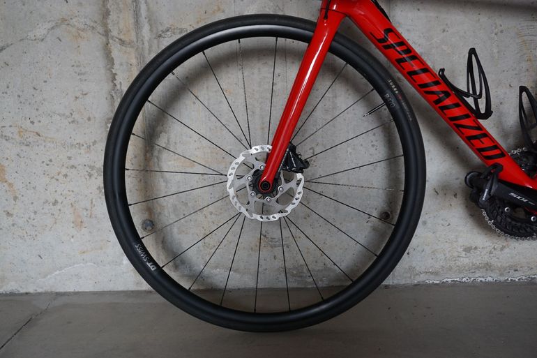 Używany Specialized Tarmac SL6 Sport 2023 2023 Road & Gravel — zdjęcie 3 z 7