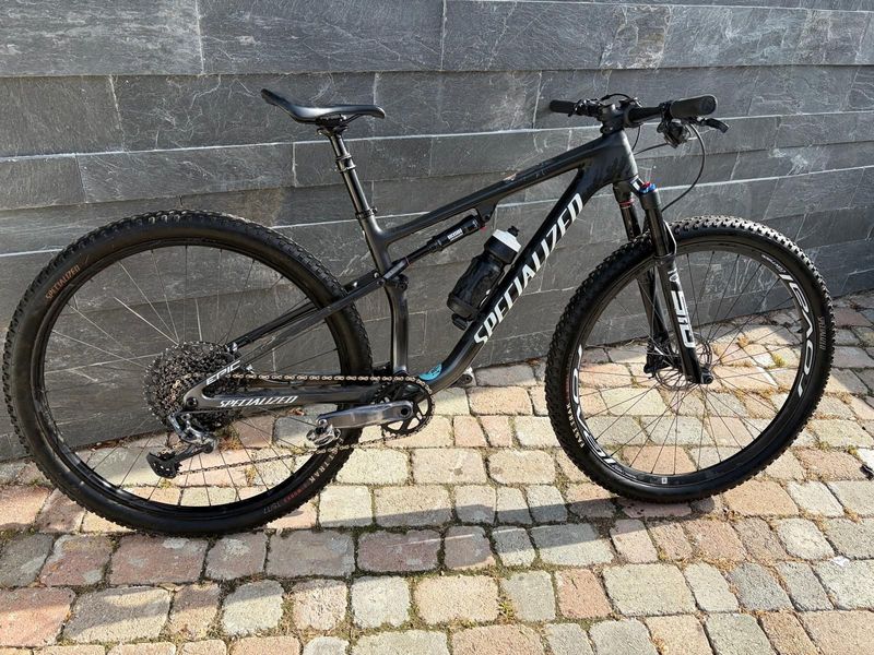 Used Specialized Epic EVO Expert 2023 2023 Mountainbike, Black, 29 — image 2 of 15