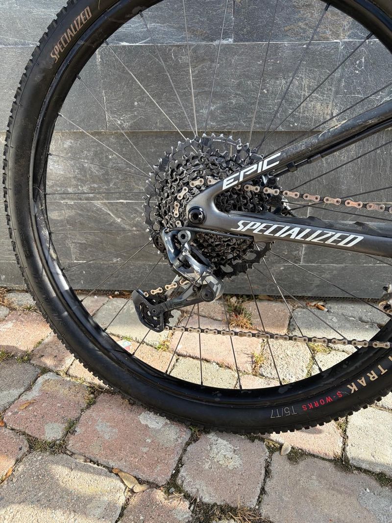 Used Specialized Epic EVO Expert 2023 2023 Mountainbike, Black, 29 — image 8 of 15