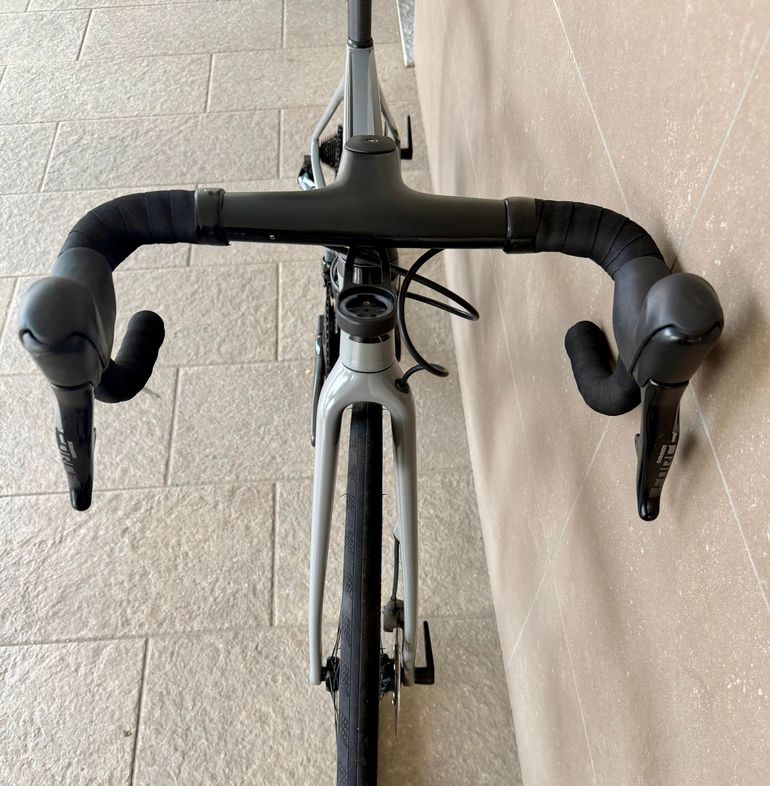 Canyon Ultimate CF SL 8 Disc eTap 2021 2021 Road & Gravel d'occasion — image 5 sur 14