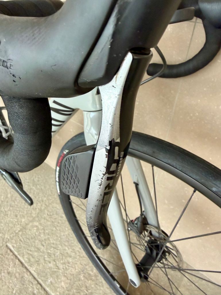 Canyon Ultimate CF SL 8 Disc eTap 2021 2021 Road & Gravel d'occasion — image 12 sur 14
