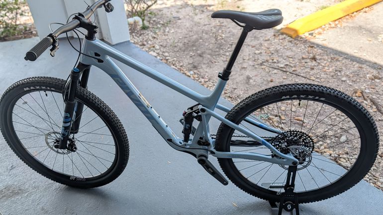 Used Pivot MACH 4 SL Ride GX Eagle Transmission 2025 2025 Mountainbike, Blue, 29 — image 2 of 5