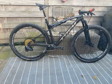 Tweedehands Trek Supercaliber 9.8 2023 2023 MTB