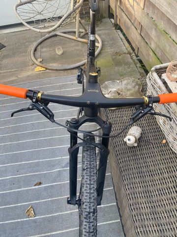 Used Trek Supercaliber 9.8 2023 2023 Mountainbike, Black, 29 — image 5 of 15