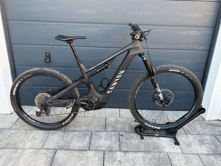 Used Canyon Spectral Cf 8 2023 2023 Mountainbike, Black — image 1 of 8