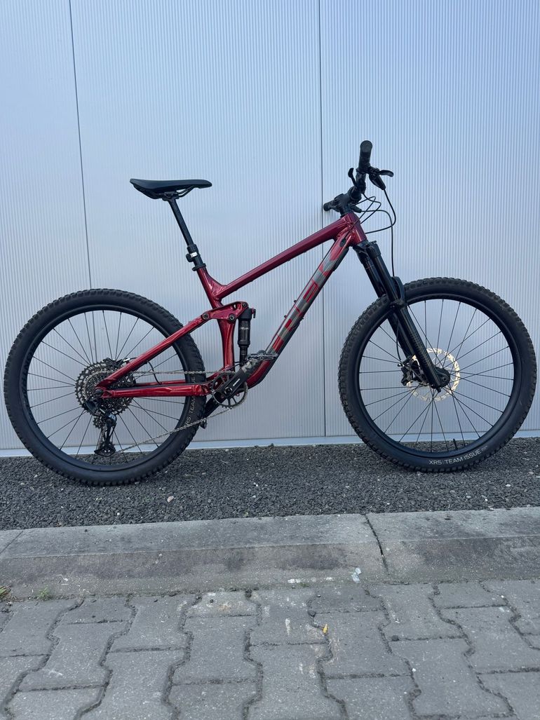 Używany Trek Remedy 7 2022 2022 Mountainbike — zdjęcie 1 z 4