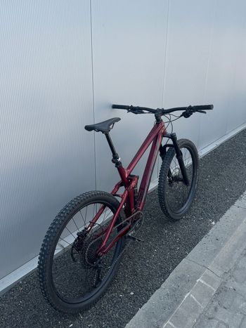 Używany Trek Remedy 7 2022 2022 Mountainbike — zdjęcie 3 z 4