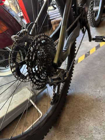 Used Giant Trance X Advanced, E+ 1 2022 2022 Mountainbike, Black — image 3 of 7
