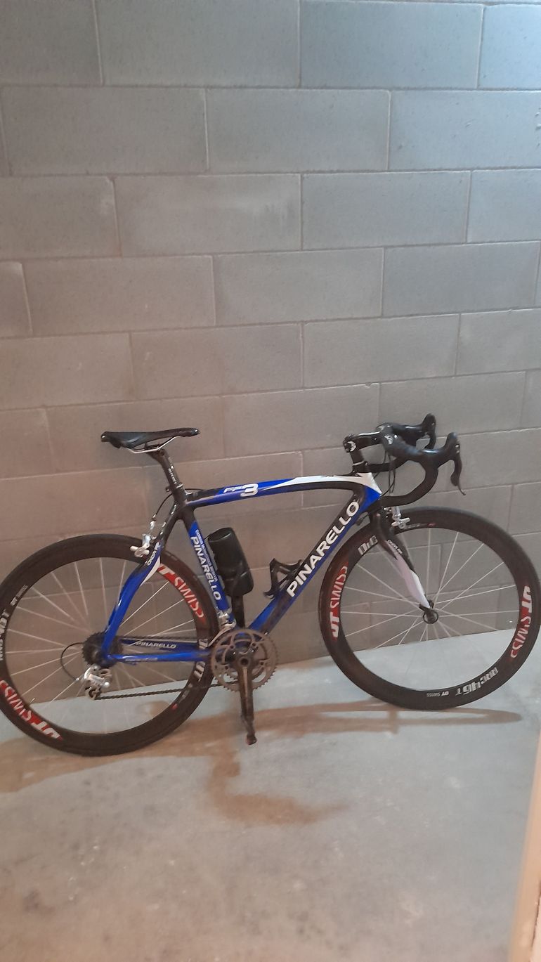 Pinarello Vendo Pinarello Fp3 In Carbonio Manubrio Zipp Ruote Profilo Alto Dt Swiss Cambio Campagnolo Centaur Vendo Con Coppi Ruotevallenamento Taglia 57/54 2019 Road & Gravel d'occasion — image 1 sur 3