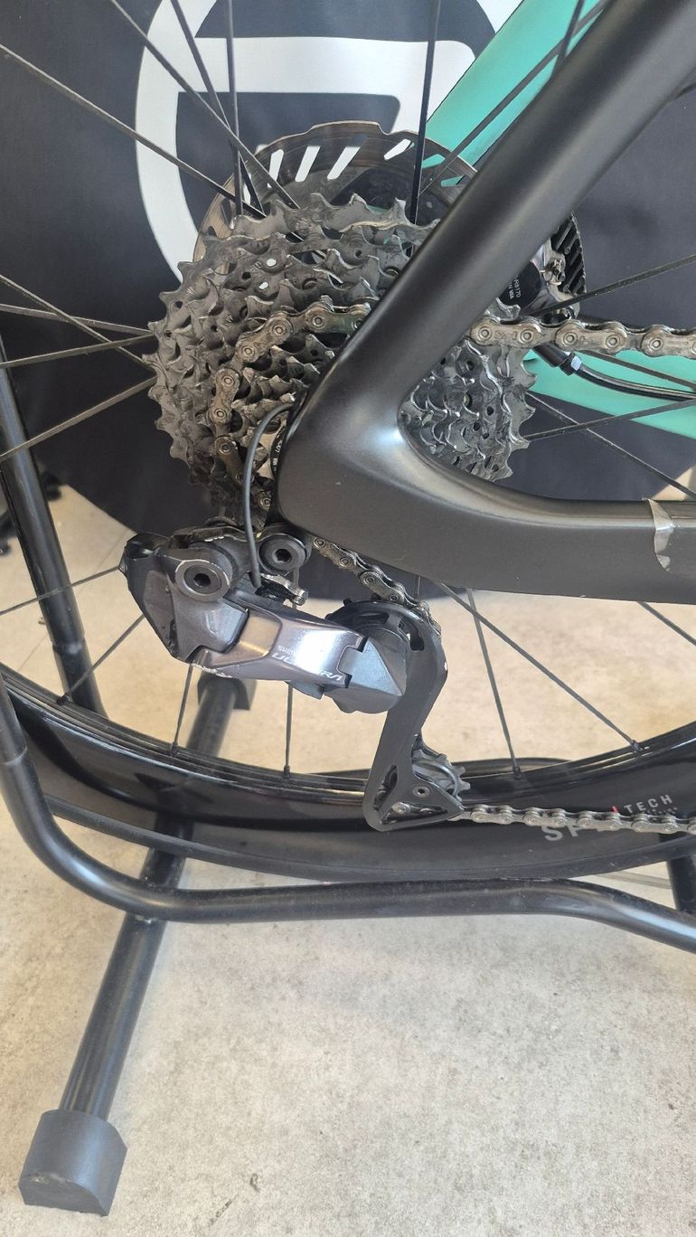 Gebrauchtes Bianchi Oltre PRO SHIMANO ULTEGRA DI2 2024 2024 Road & Gravel, Schwarz — Bild 2 von 4