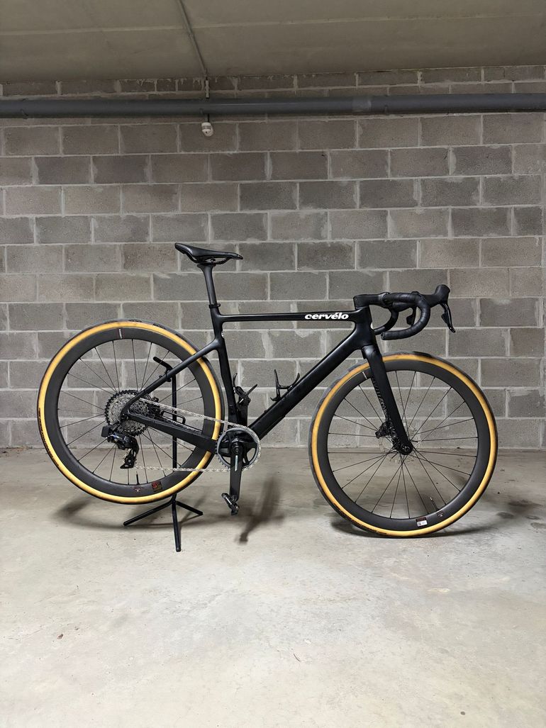 Gebrauchtes Cervélo Aspero SRAM Force 2023 Road & Gravel, Schwarz — Bild 1 von 4