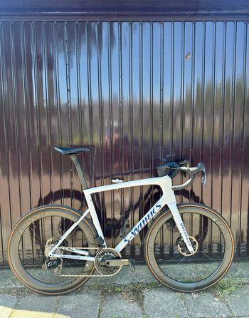 Używany Specialized S-Works Tarmac SL8 – SRAM RED AXS 2025 2025 Road & Gravel — zdjęcie 16 z 18