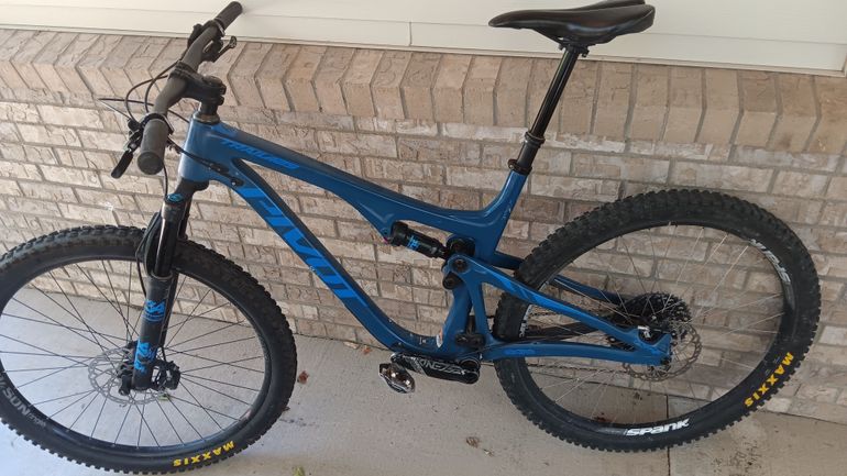 Used Pivot Trail429 2020 Mountainbike, Blue — image 2 of 3