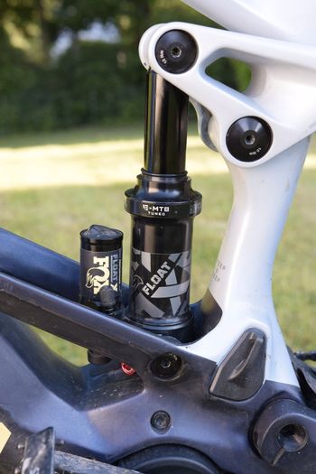 Gebrauchtes Orbea WILD M10 2023 2023 Mountainbike, Weiß, 29 — Bild 12 von 23