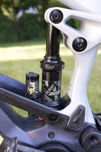 Gebrauchtes Orbea WILD M10 2023 2023 Mountainbike, Weiß, 29 — Bild 8 von 23