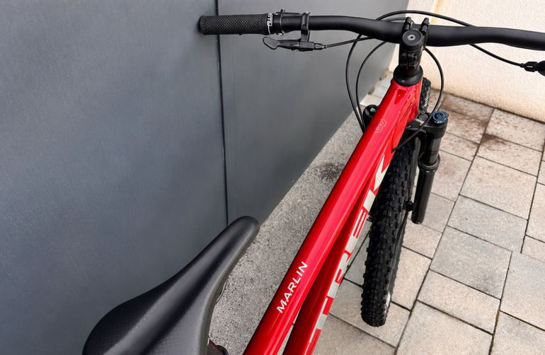 Gebrauchtes Trek Marlin 8 Gen 3 2023 2023 Mountainbike, Rot, 26, 27.5, 29 — Bild 2 von 3