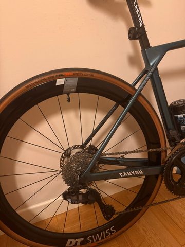 Brugt Canyon Ultimate CF SLX 8 Di2 2024 2024 Road & Gravel — billede 8 af 36