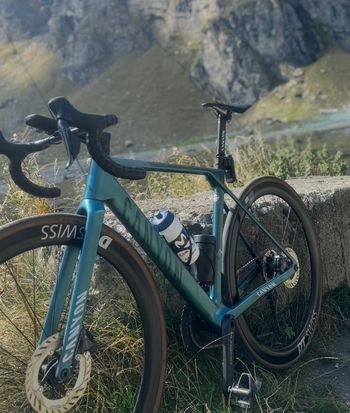 Gebrauchtes Canyon Ultimate CF SLX 8 Di2 2024 2024 Road & Gravel, Blau — Bild 10 von 14