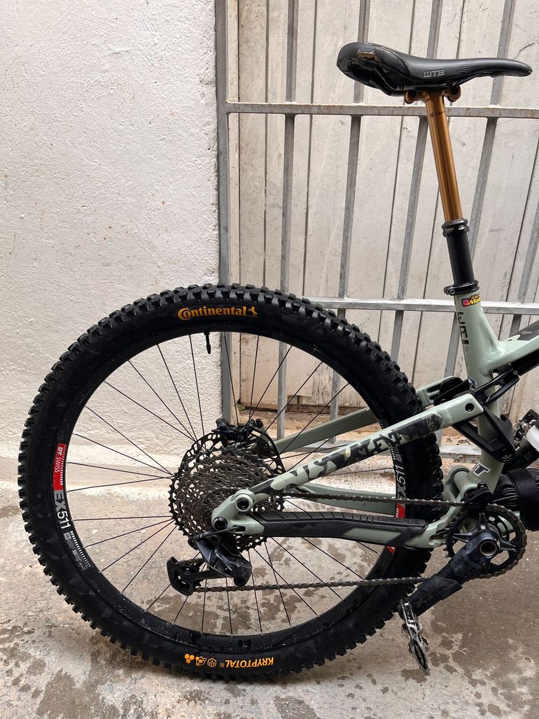 Używany Commencal META AM 29 ESSENTIAL 2021 2021 Mountainbike — zdjęcie 3 z 3