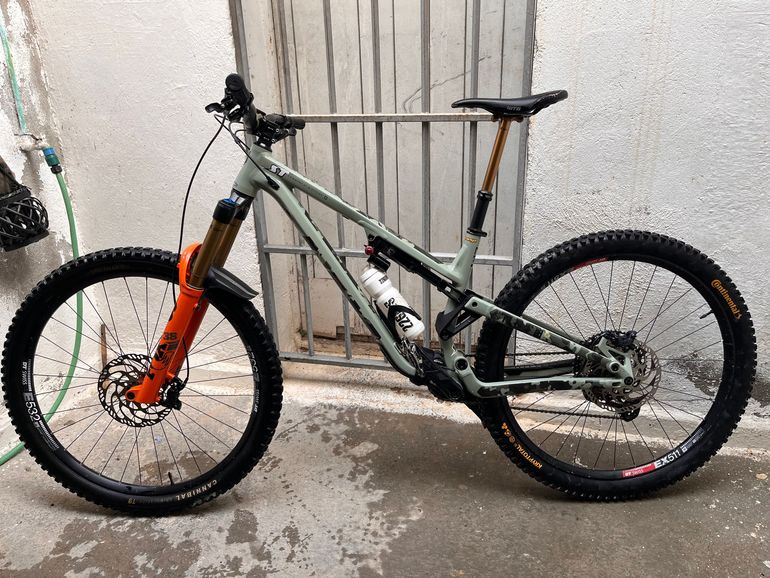 Używany Commencal META AM 29 ESSENTIAL 2021 2021 Mountainbike — zdjęcie 1 z 3