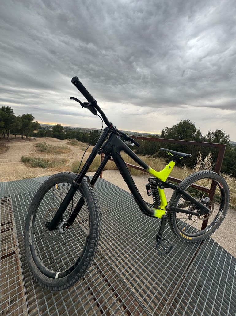 Used Norco Aurum C7.1 2016 2016 Mountainbike, Black, 27.5 — image 2 of 4