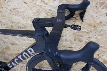 Used Factor Ostro VAM 2.0 Ultegra Di2 NEW 2026 Road & Gravel, Black — image 8 of 9