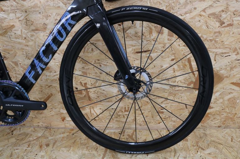 Used Factor Ostro Ultegra Di2 6.8kg 2024 Road & Gravel, Black — image 4 of 9