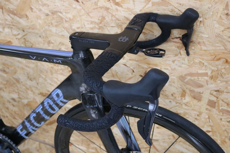Used Factor Ostro Ultegra Di2 6.8kg 2024 Road & Gravel, Black — image 9 of 9