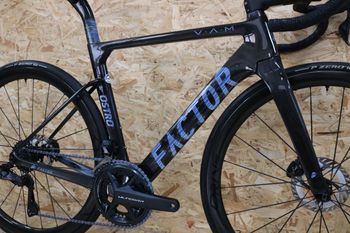 Used Factor Ostro Ultegra Di2 6.8kg 2024 Road & Gravel, Black — image 3 of 9