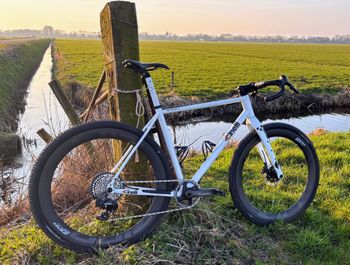 Cinelli Custom SRAM Force eTap AXS 2026 Carretera y gravel de segunda mano