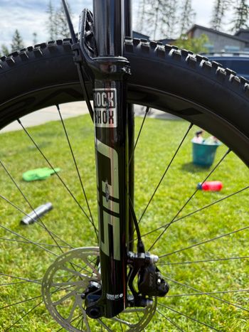 Used Specialized Epic World Cup Pro 2024 2024 Mountainbike, Green, 29 — image 6 of 8