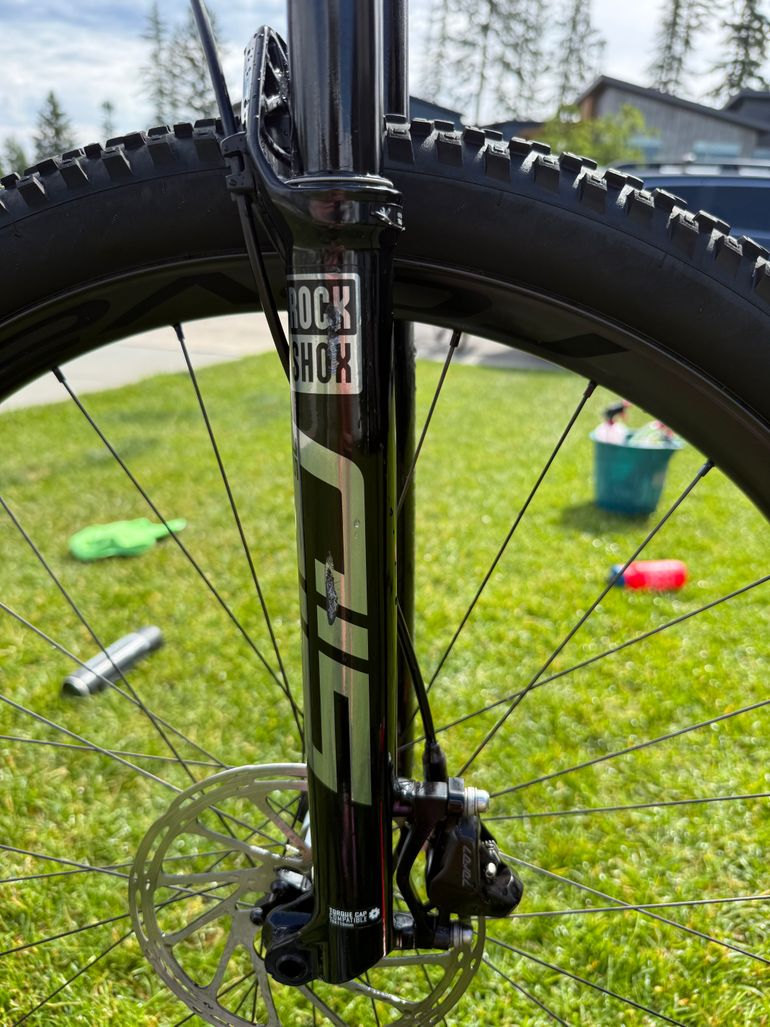 Used Specialized Epic World Cup Pro 2024 2024 Mountainbike, Green, 29 — image 6 of 8