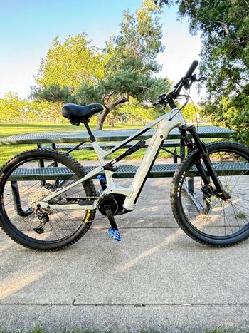 Used Cannondale Moterra Neo 3 2022 2022 Mountainbike, Light Gray, 29 — image 2 of 8