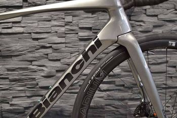 Używany Bianchi Specialissima COMP 105 Di2 2024 2024 Road & Gravel — zdjęcie 4 z 9