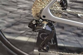 Używany Bianchi Specialissima COMP 105 Di2 2024 2024 Road & Gravel — zdjęcie 8 z 9