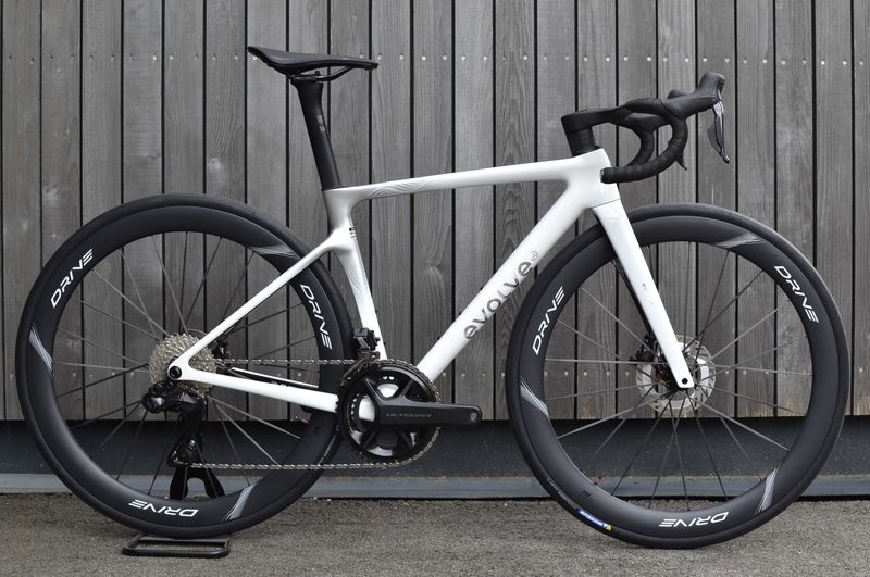 Evolve CIMA Pro Disc 2026 Shimano Ultegra Di2 6, 5kg! 2026 Road & Gravel d'occasion