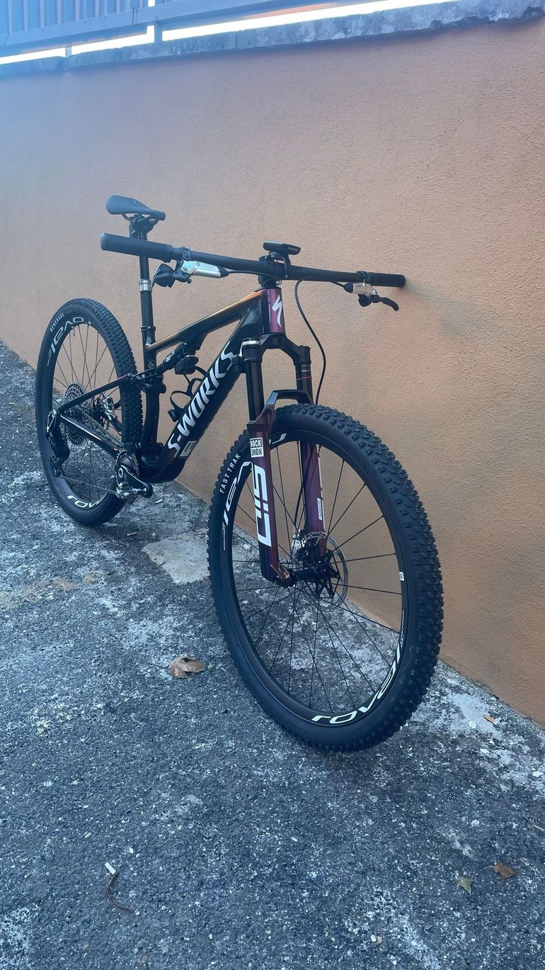 Used Specialized S-Works Epic 8 - SRAM XX AXS, RockShox Ultimate Flight Attendant 2024 2024 Mountainbike, Purple, 29 — image 2 of 4