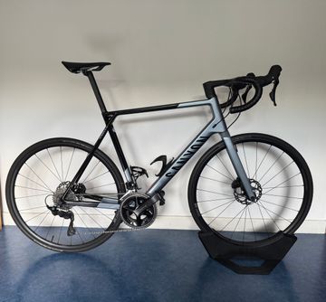 Canyon Ultimate CF SL 7 2025 2025 Road & Gravel d'occasion — image 1 sur 6