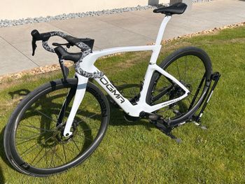 Použité Pinarello DOGMA F DURA ACE Di2 2025 2025 Road & Gravel — obrázek 2 z 9