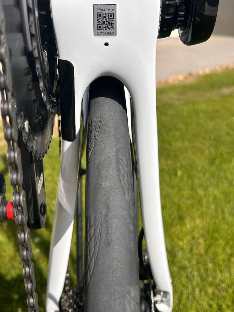 Použité Pinarello DOGMA F DURA ACE Di2 2025 2025 Road & Gravel — obrázek 8 z 9