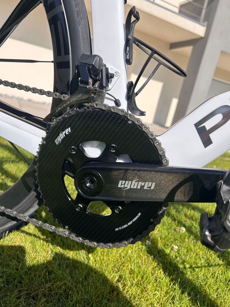 Použité Pinarello DOGMA F DURA ACE Di2 2025 2025 Road & Gravel — obrázek 3 z 9