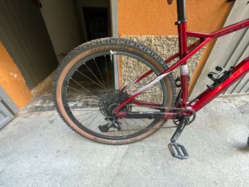 Used Raymon Custom SRAM SX Eagle 2022 Mountainbike, Red — image 3 of 6